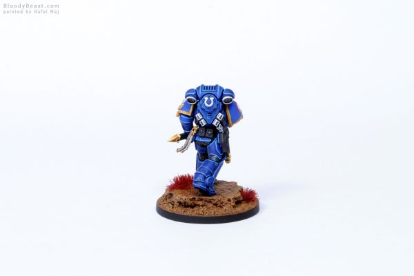 Ultramarines Primaris Lieutenant Calsius